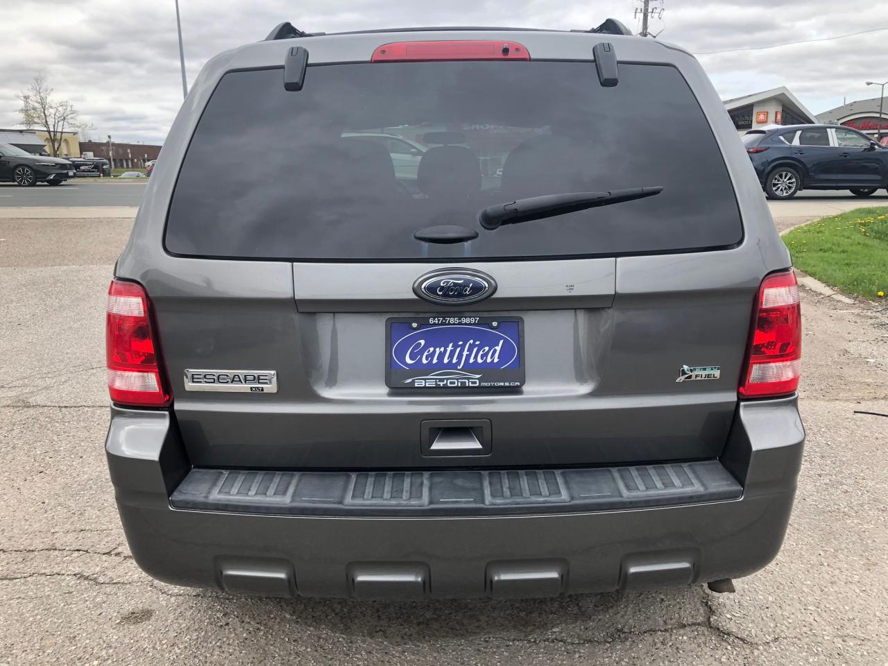 2012 Ford Escape XLT CERTIFIED WITH 3 YEARS WARRANTY INCLUDED . - Photo #6