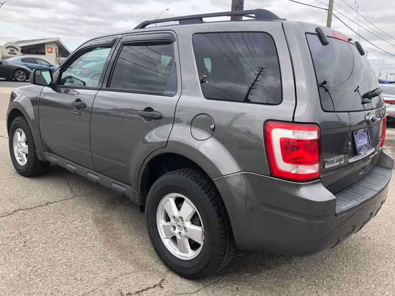 2012 Ford Escape XLT CERTIFIED WITH 3 YEARS WARRANTY INCLUDED . - Photo #4