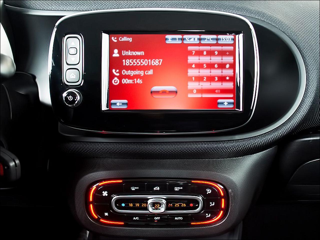 2016 Smart fortwo NAVIGATION | BLUETOOTH | LEATHER | HEATED SEATS - Photo #3