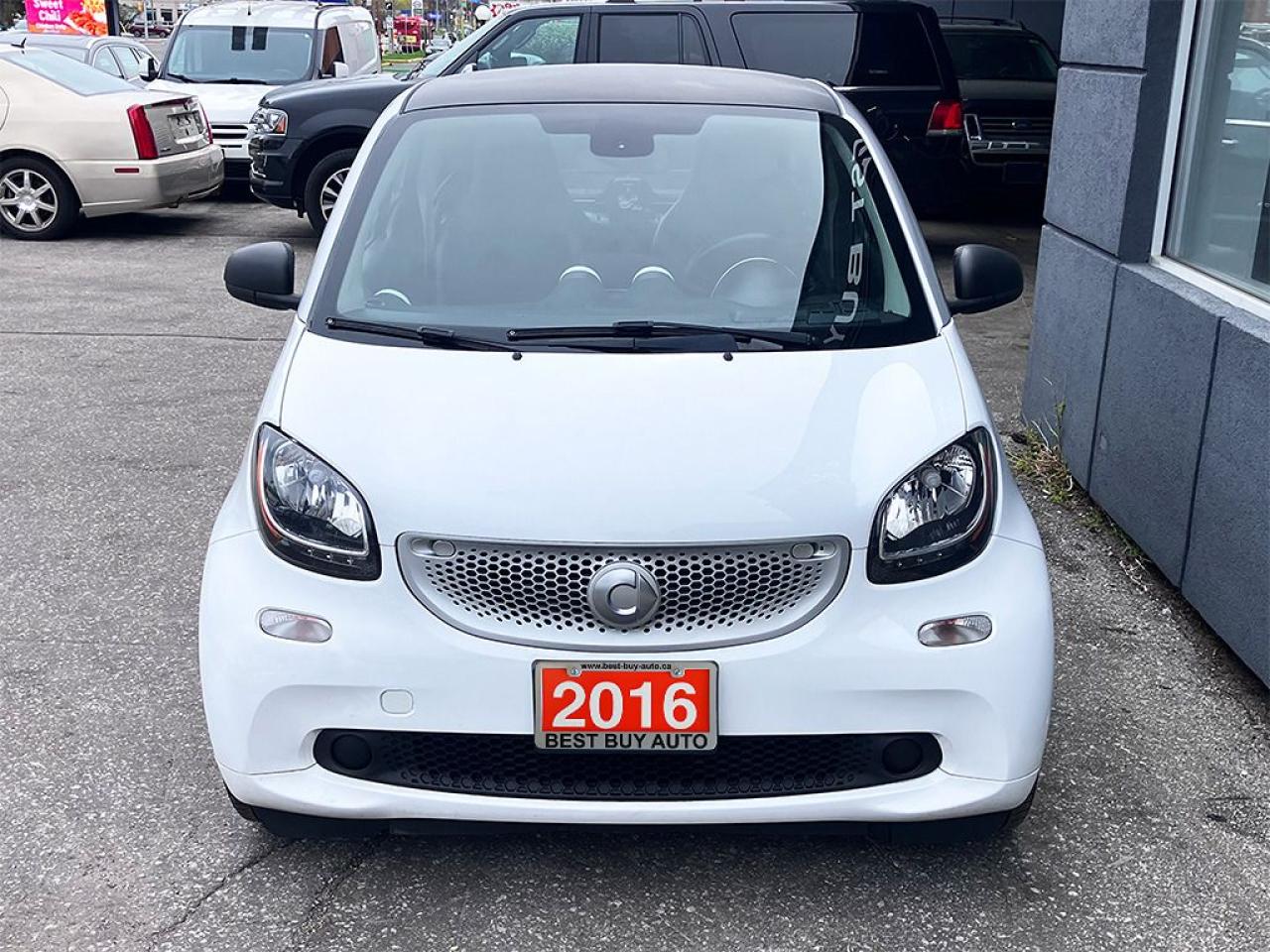 2016 Smart fortwo NAVIGATION | BLUETOOTH | LEATHER | HEATED SEATS - Photo #4