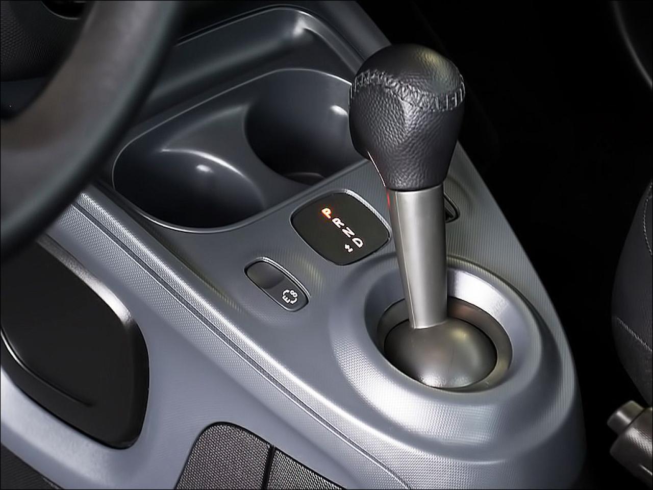 2016 Smart fortwo NAVIGATION | BLUETOOTH | LEATHER | HEATED SEATS - Photo #12