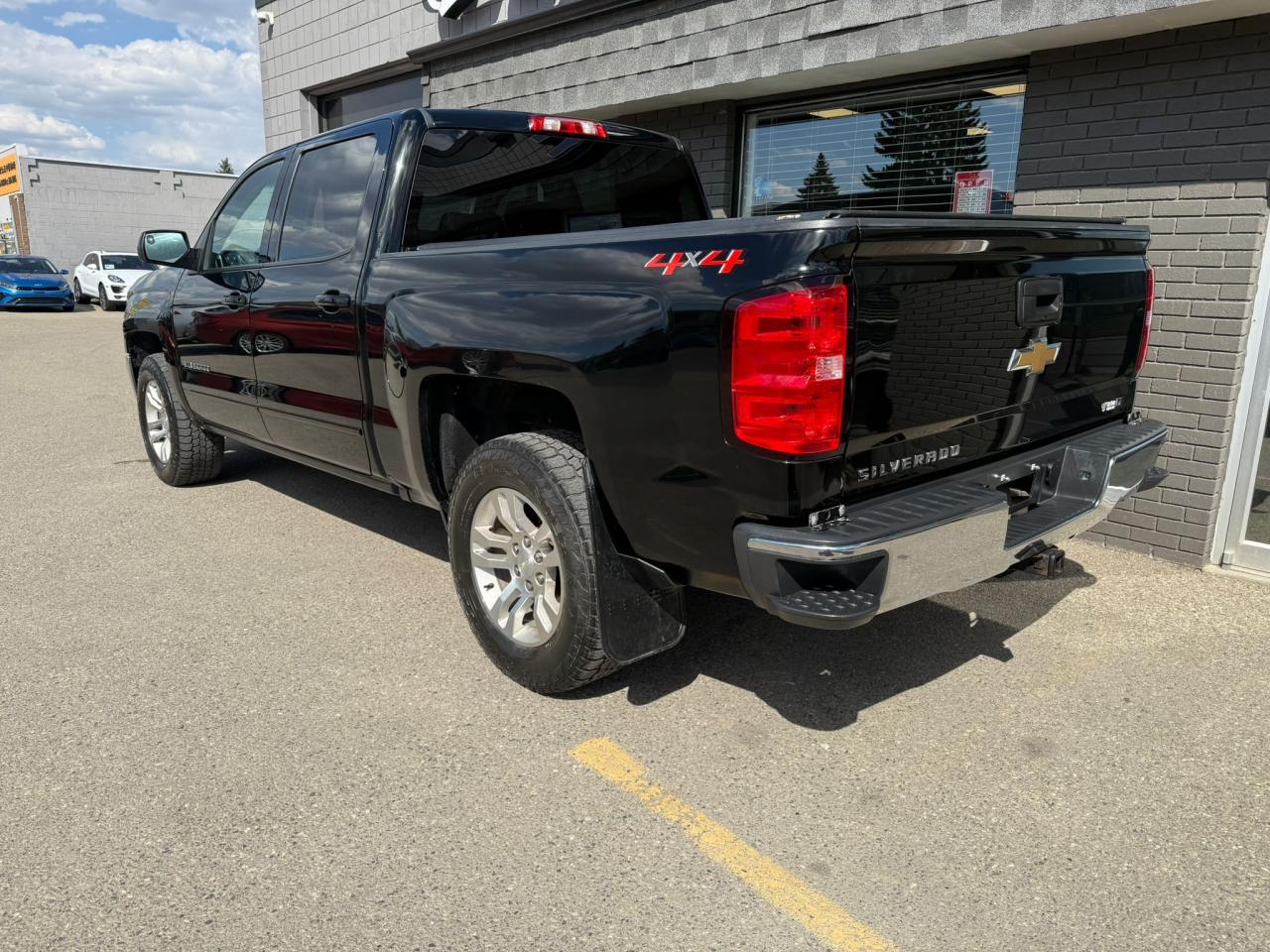 2018 Chevrolet Silverado 1500 4WD CREW CAB LT w/ LEATHER - Photo #8