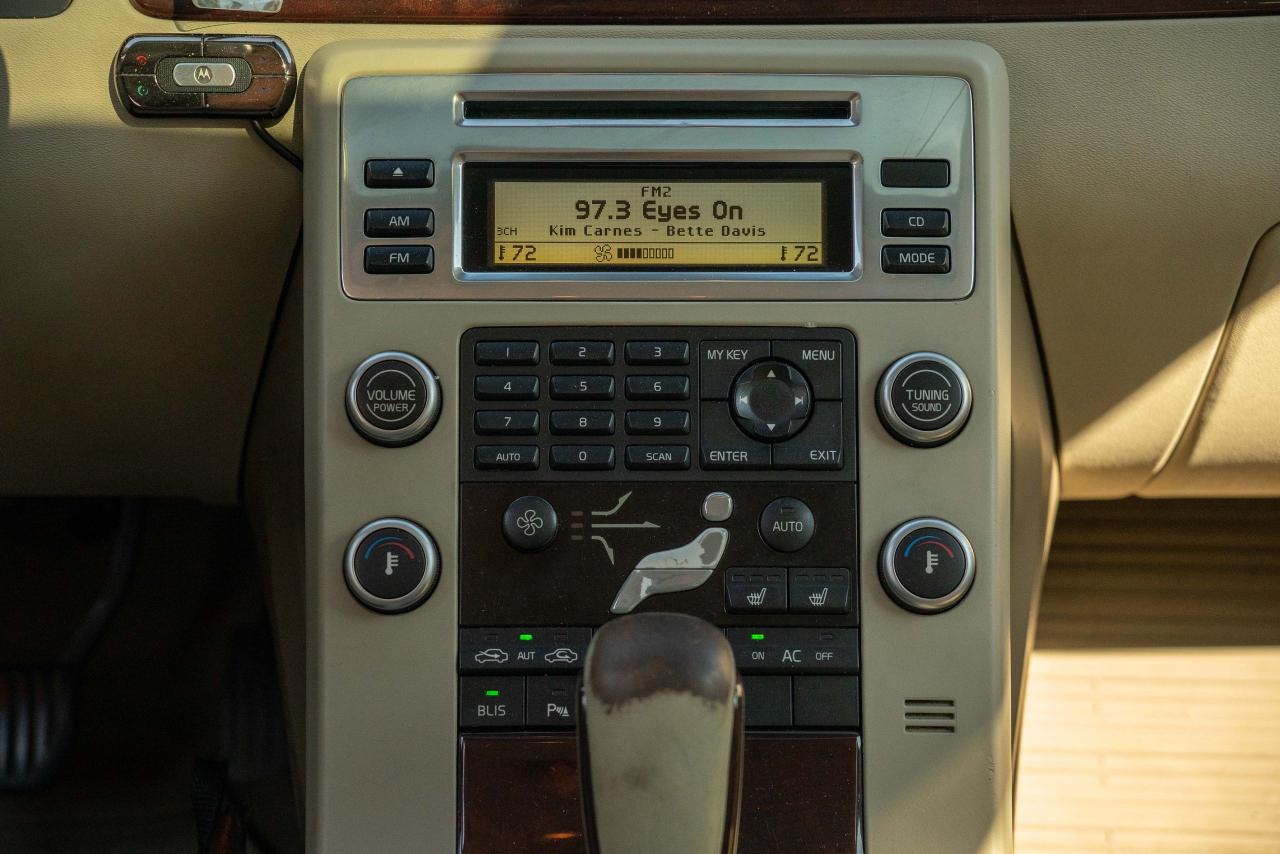 2008 Volvo XC70 3.2L AWD WAGON - Photo #31