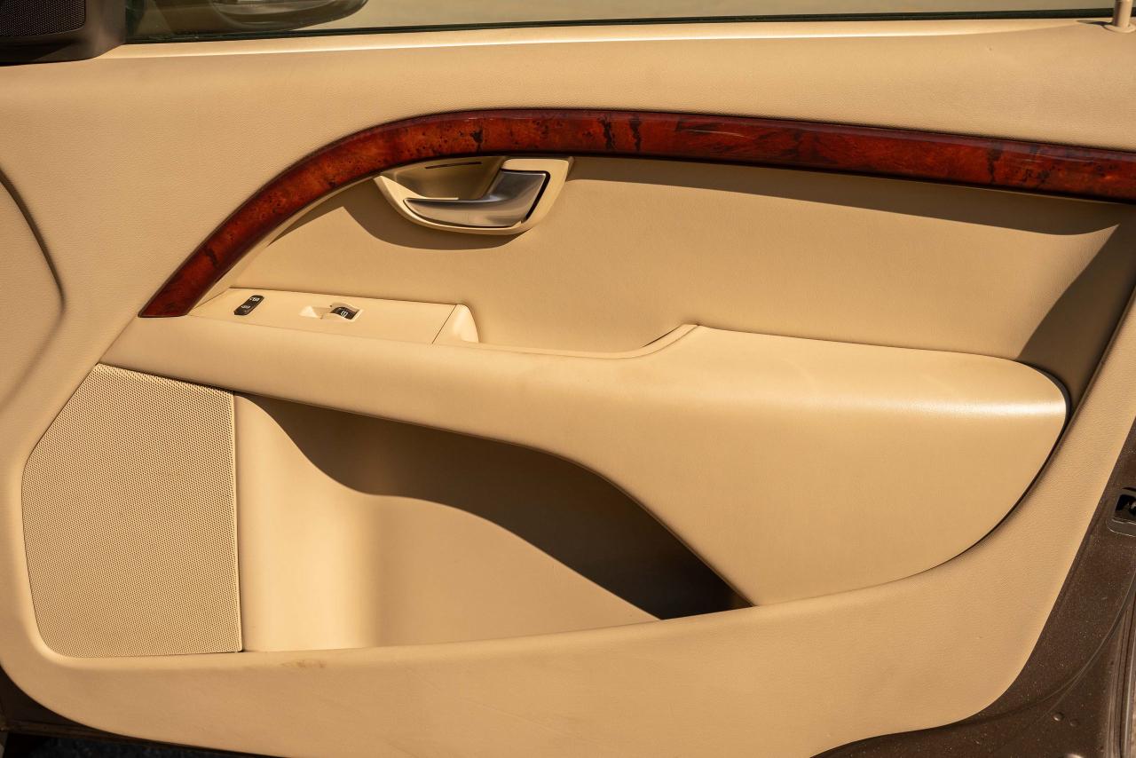 2008 Volvo XC70 3.2L AWD WAGON - Photo #49