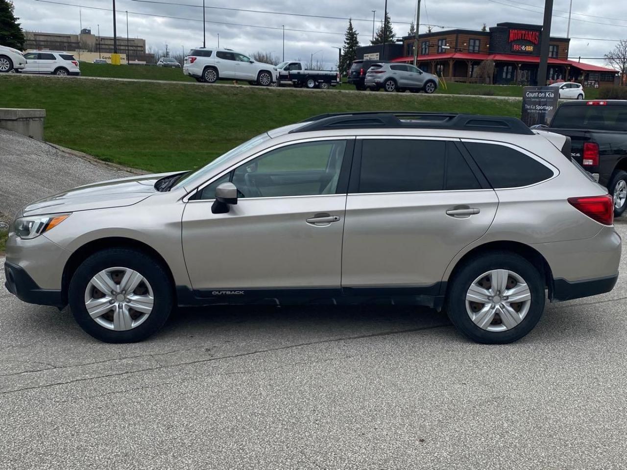 2016 Subaru Outback 5DR WGN CVT 2.5I *1-Owner* Clean CarFax Financing - Photo #6
