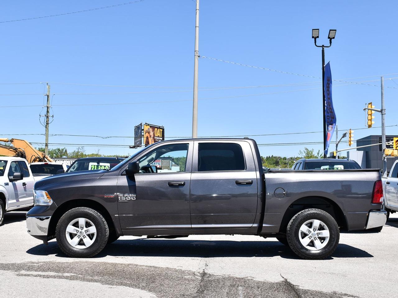 2023 RAM 1500 Classic SLT Crew Cab 4x4 ~Cam ~Bluetooth ~Power seat ~A/C Photo3
