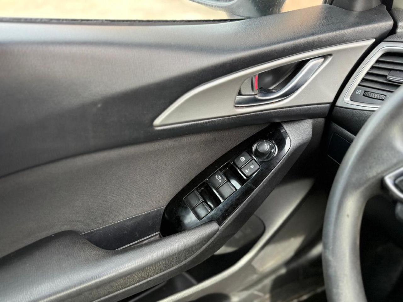 2017 Mazda MAZDA3 GX | NAVI | BACK-UP CAM | PUSH BUTTON START | BLUETOOTH | - Photo #31