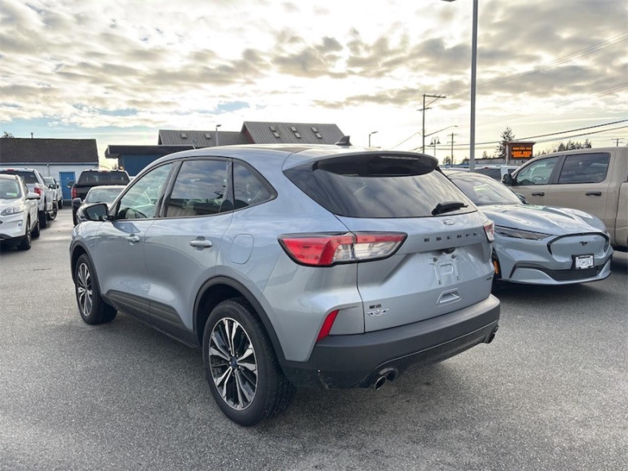 2022 Ford Escape SE AWD  - Low Mileage Photo2