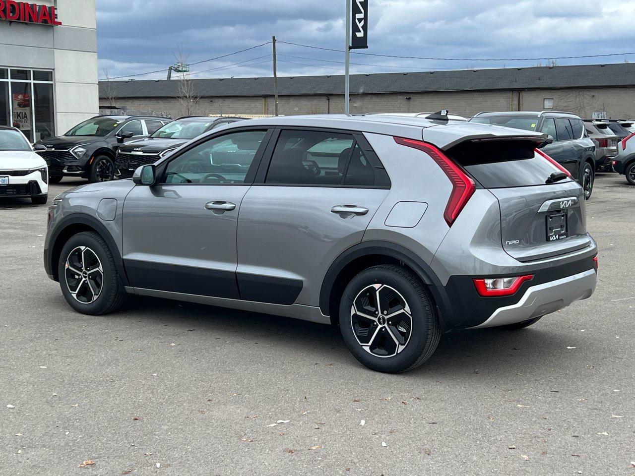 2025 Kia Niro PHEV LX Photo