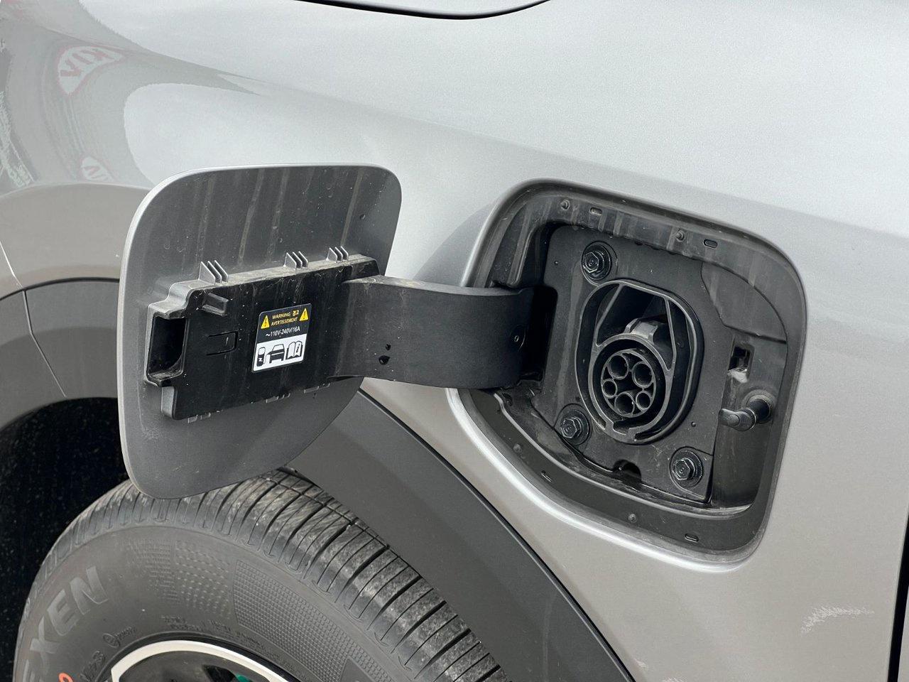 2025 Kia NIRO PHEV LX Photo2