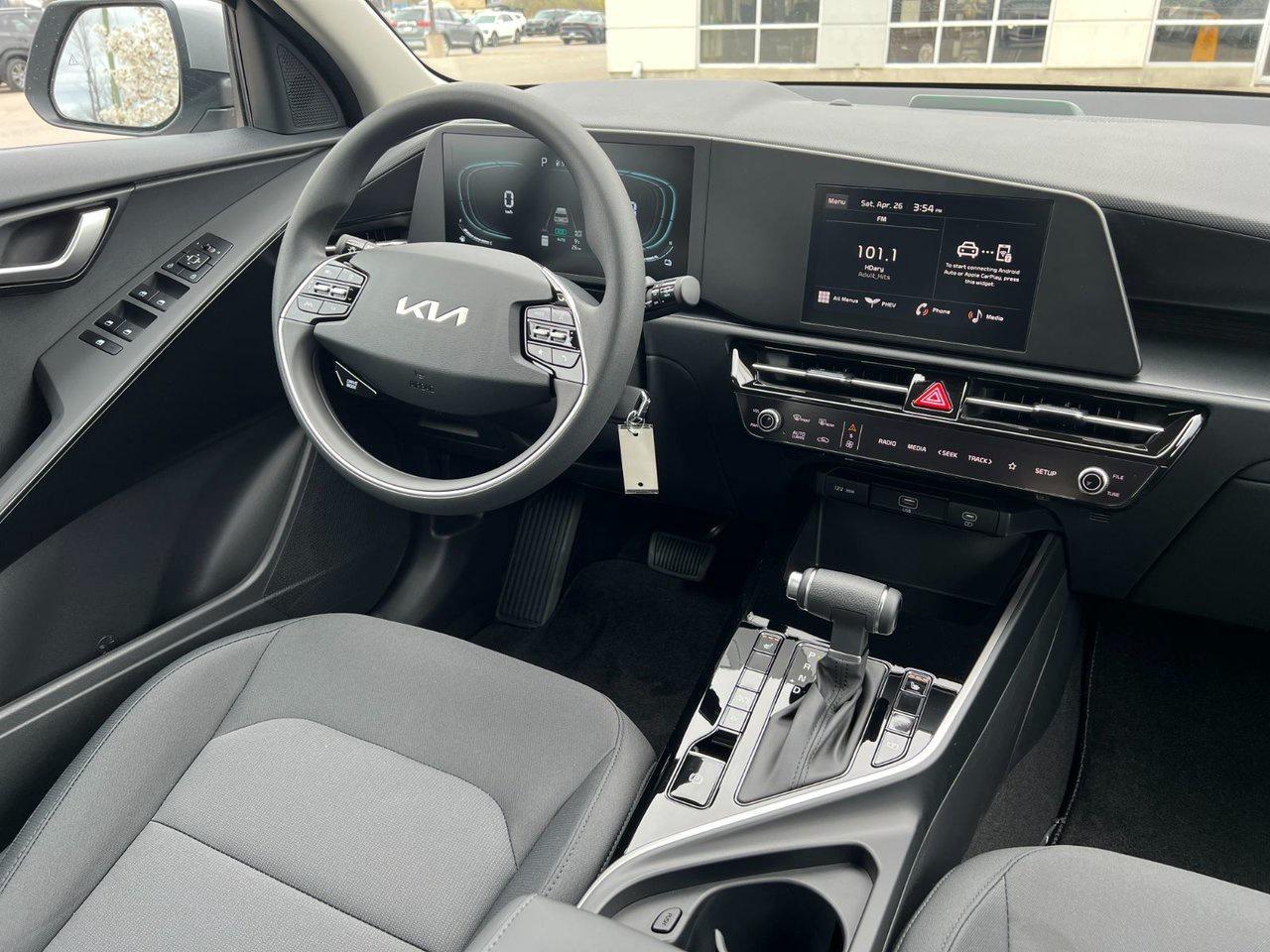 2025 Kia Niro PHEV LX Photo