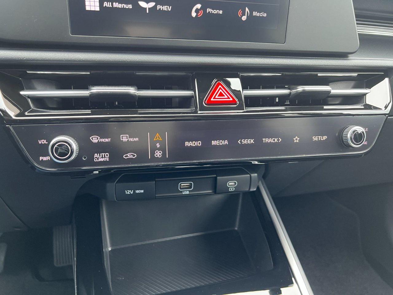 2025 Kia Niro PHEV LX Photo