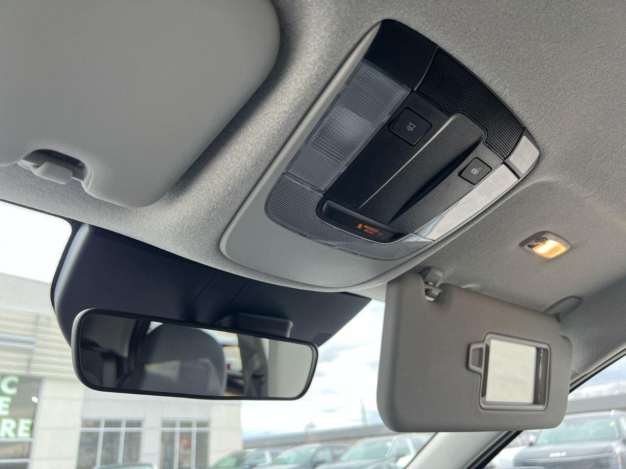 2025 Kia Niro PHEV LX Photo