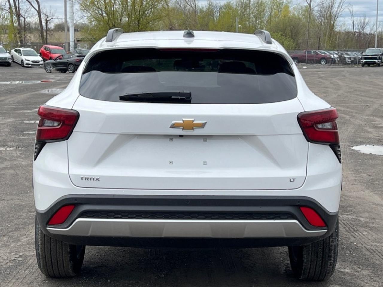 2025 Chevrolet Trax LT Photo4