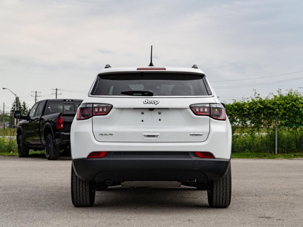 2025 Jeep Compass NORTH Photo