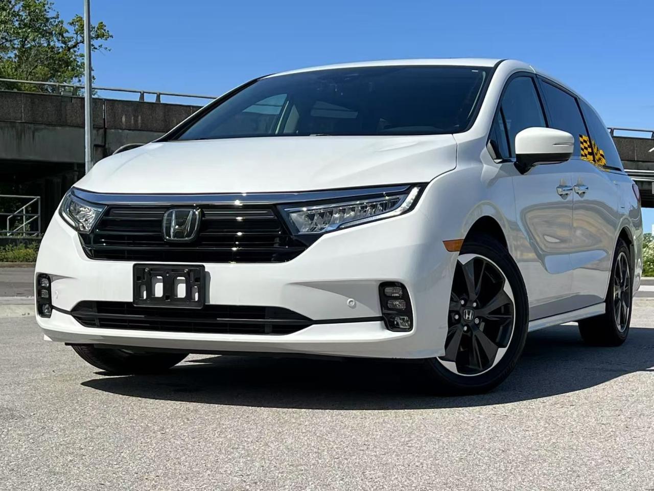 Used 2023 Honda Odyssey Touring Auto/ NO ACCIDENT/ BC LOCAL/ LOW KM/ RES for sale in Richmond, BC