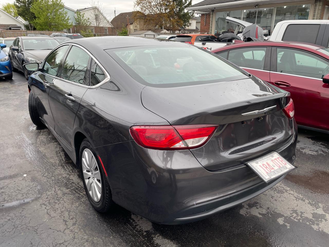 2015 Chrysler 200 LX *SAFETY, 1Y WARRANTY ENGINE & TRANSMISSION* - Photo #6