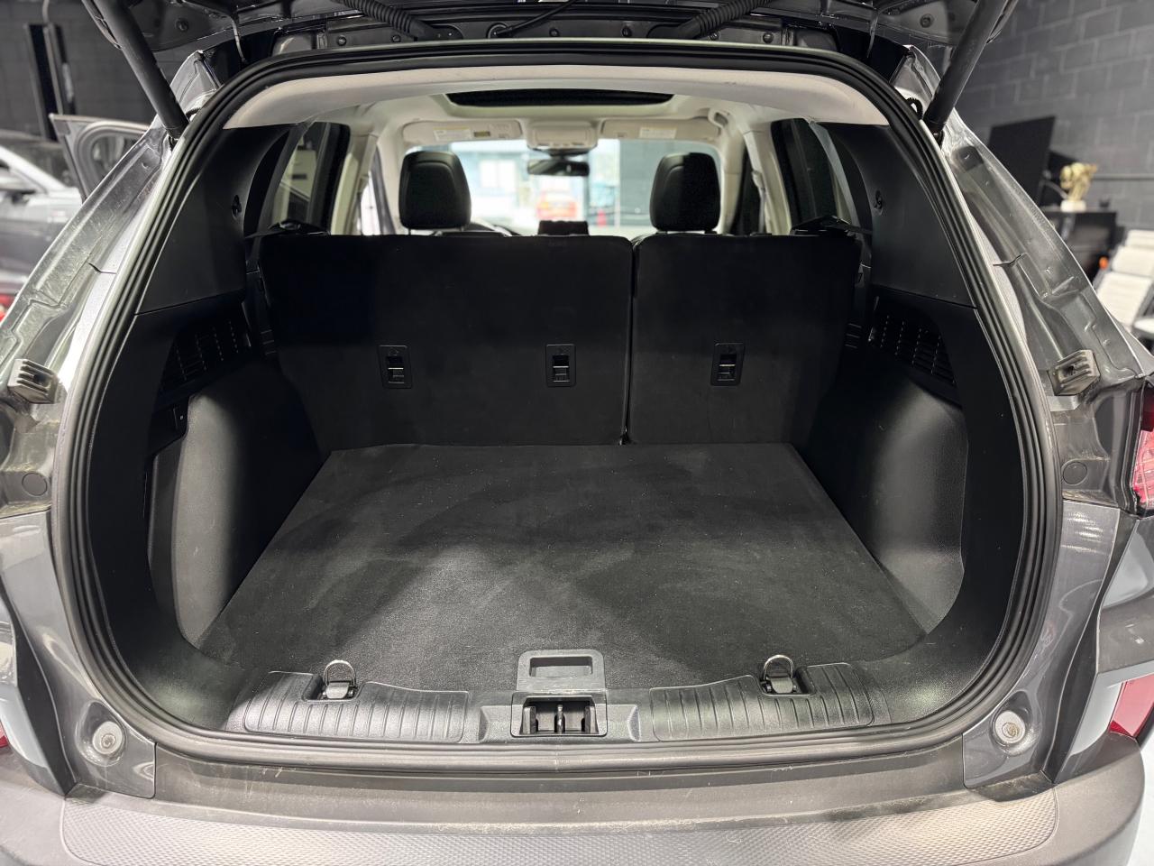 2021 Ford Escape Titanium Hybrid - Photo #8
