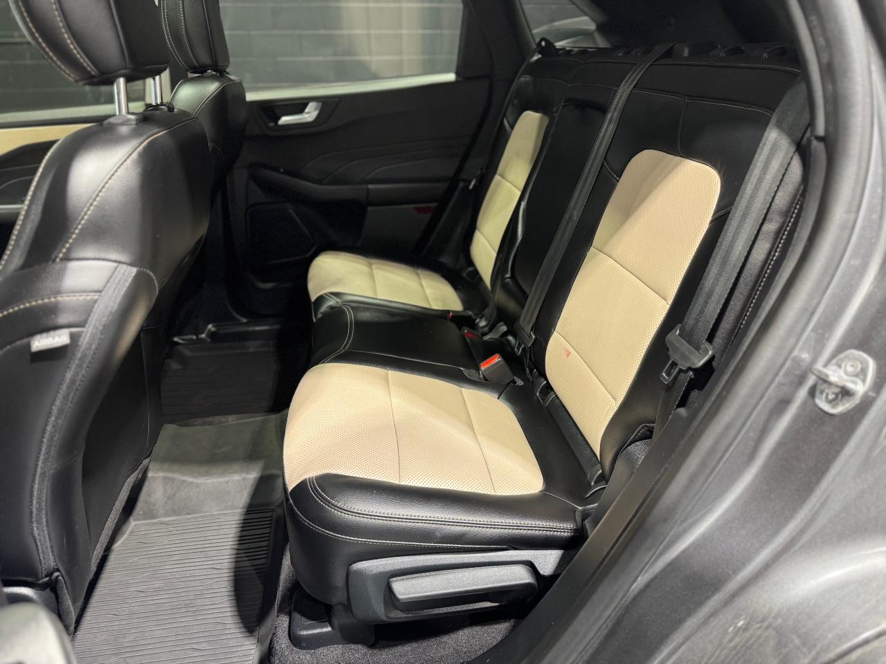 2021 Ford Escape Titanium Hybrid - Photo #13