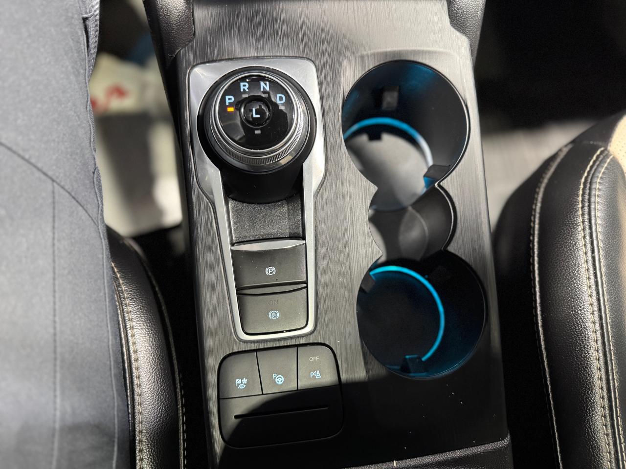2021 Ford Escape Titanium Hybrid - Photo #17