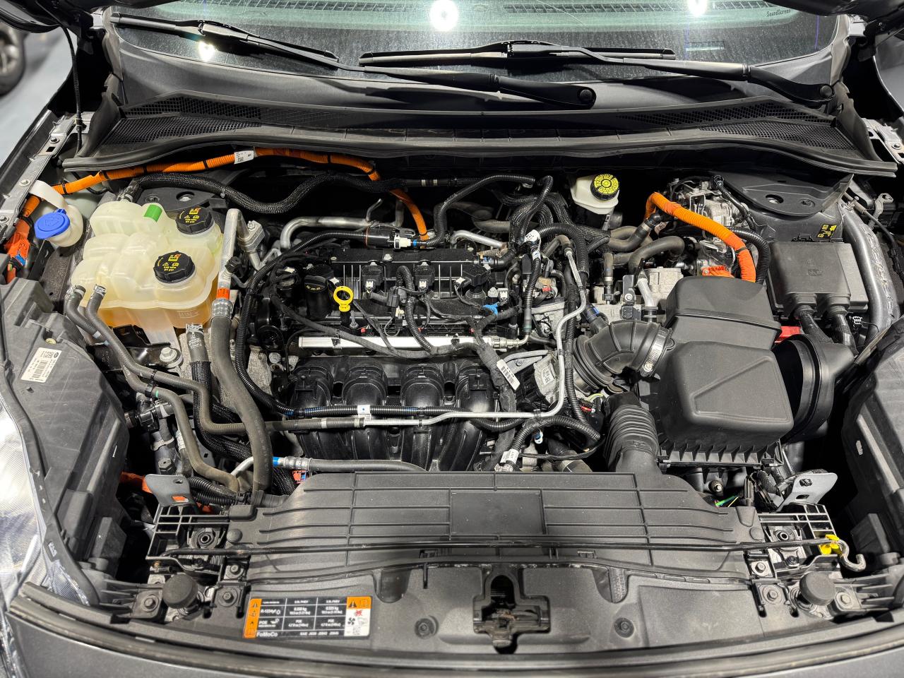 2021 Ford Escape Titanium Hybrid - Photo #15