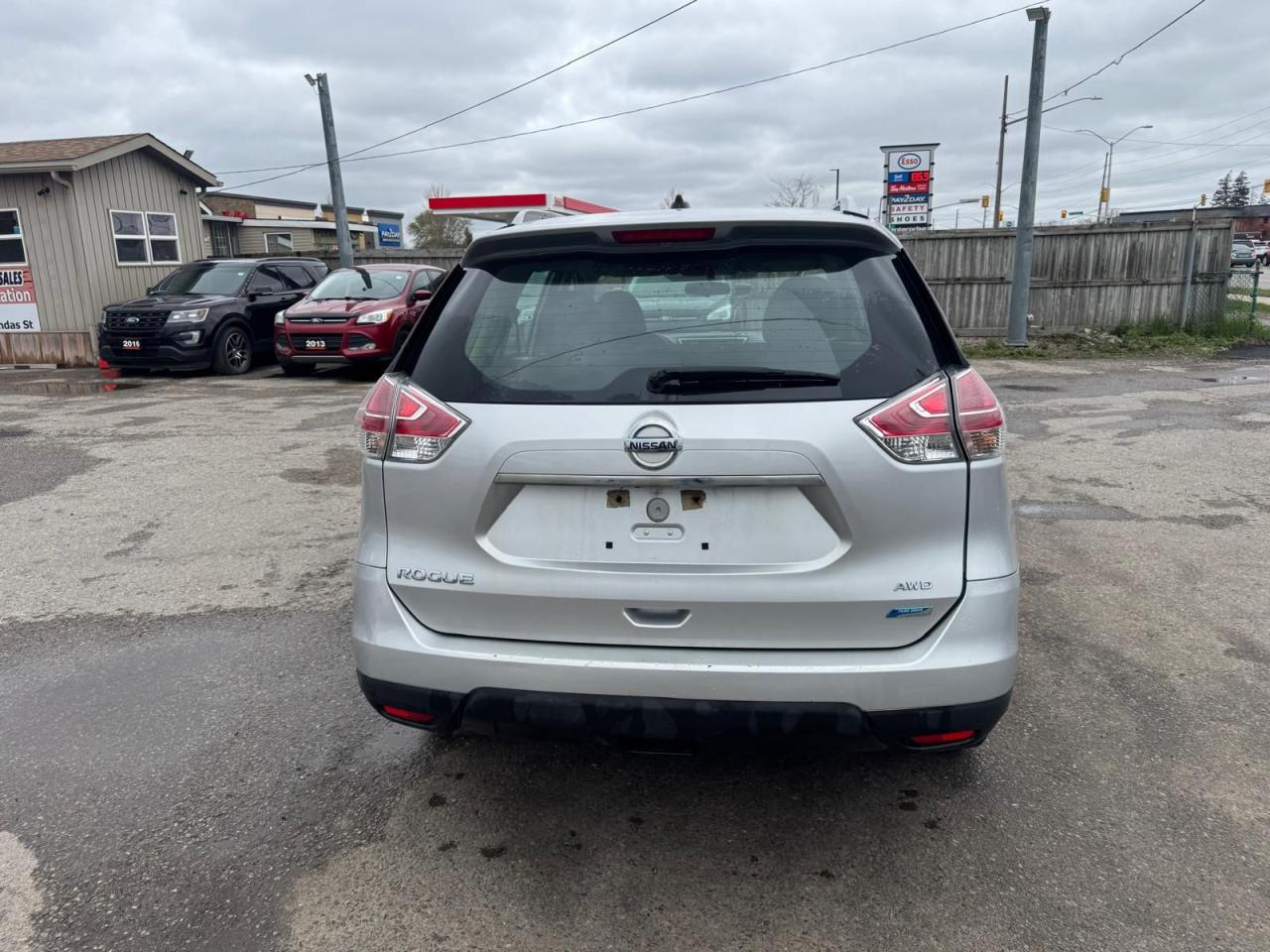 2015 Nissan Rogue S, NO ACCIDENTS, WELL SERVICED, CERTIFIED - Photo #4