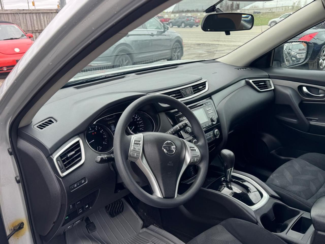2015 Nissan Rogue S, NO ACCIDENTS, WELL SERVICED, CERTIFIED - Photo #12