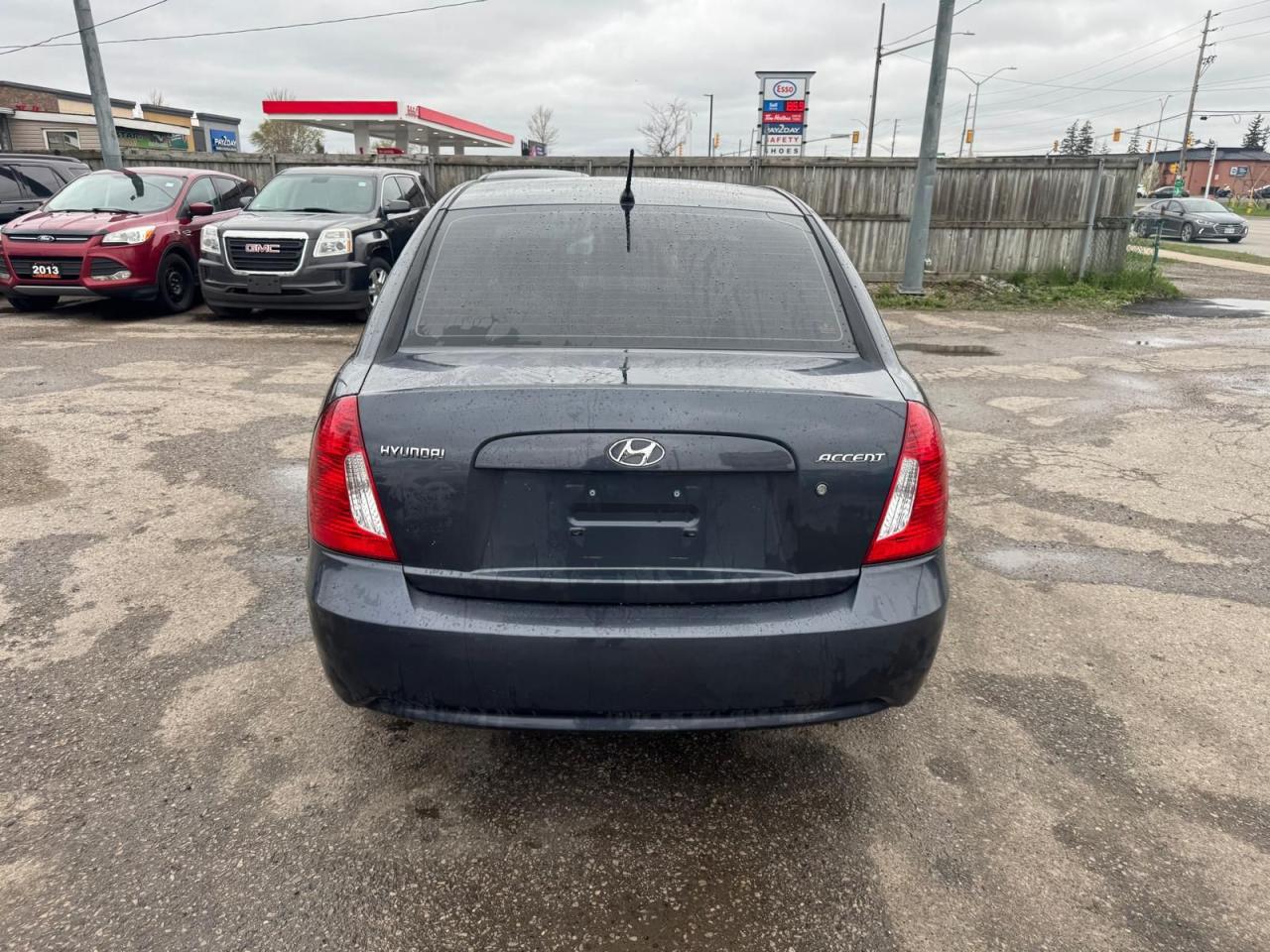 2010 Hyundai Accent GL, AUTO, RELIABLE, ONLY 108KMS, CERTIFIED - Photo #4