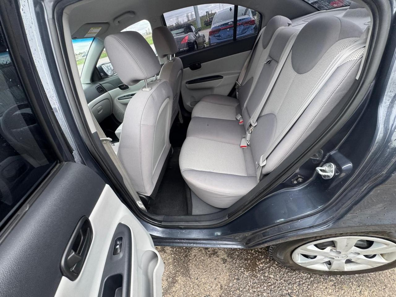 2010 Hyundai Accent GL, AUTO, RELIABLE, ONLY 108KMS, CERTIFIED - Photo #13