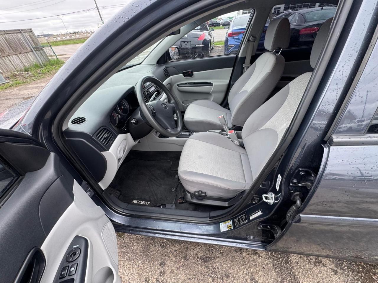 2010 Hyundai Accent GL, AUTO, RELIABLE, ONLY 108KMS, CERTIFIED - Photo #16