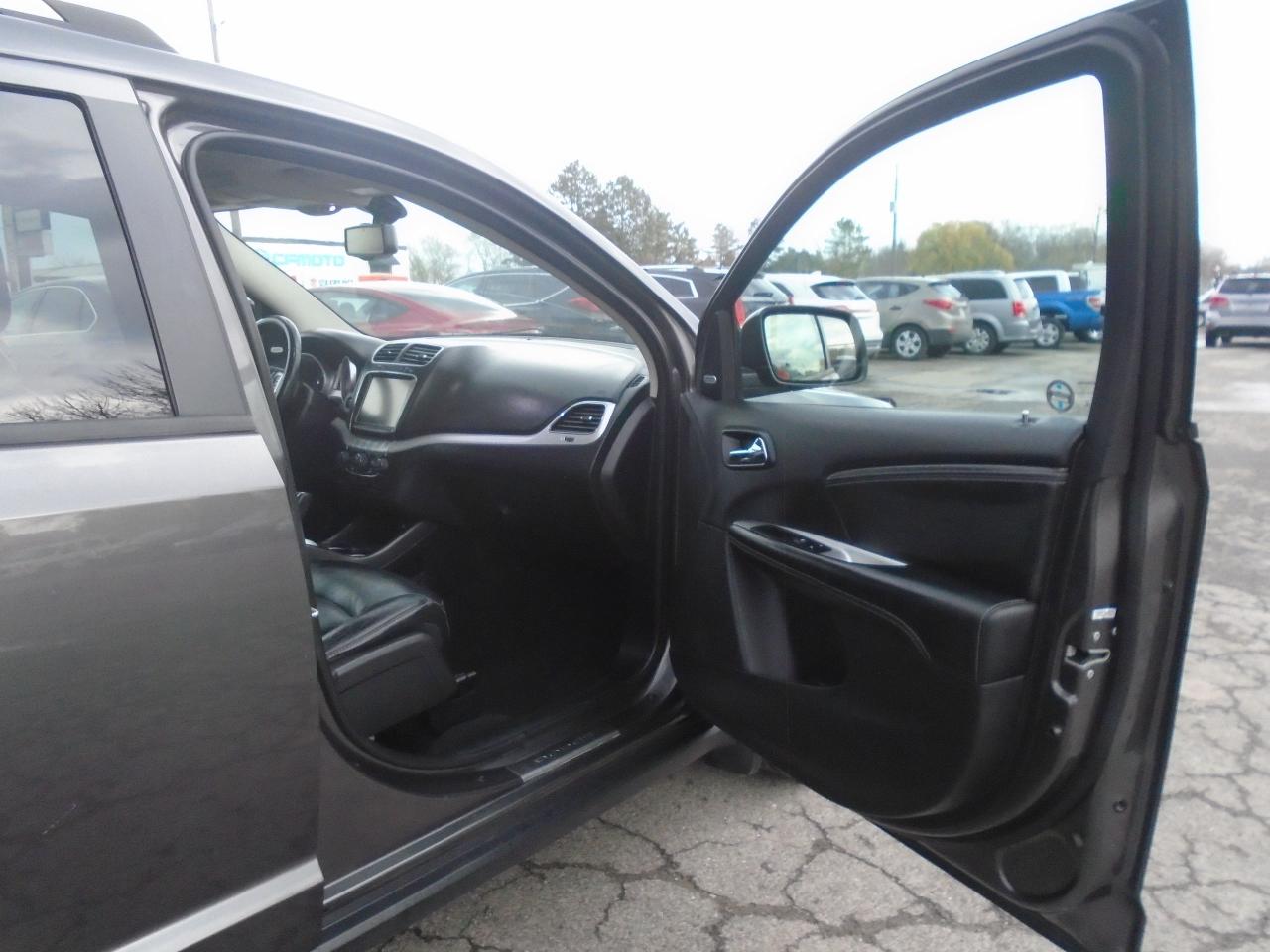 2016 Dodge Journey AWD 4DR R-T - Photo #21