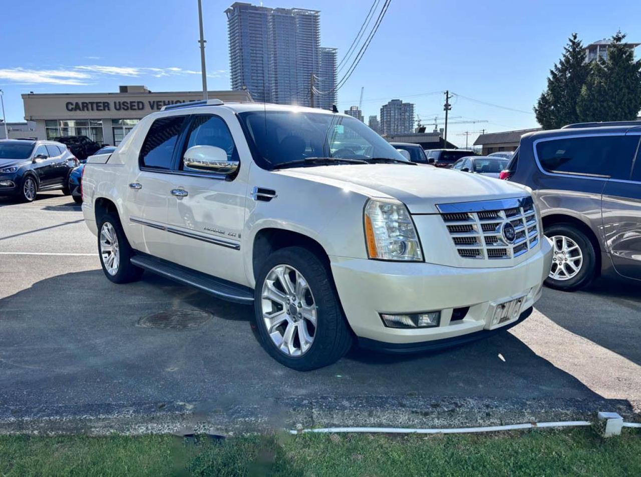 Used 2007 Cadillac Escalade EXT AWD/SHORT BED/5 PASSSENGERS for sale in Burnaby, BC