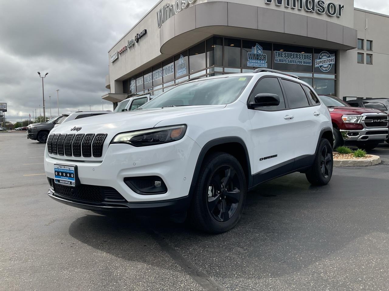 Used 2023 Jeep Cherokee ELITE GRP / VENT SEATS / PREM AUDIO / PANO SUNROOF for sale in Windsor, ON