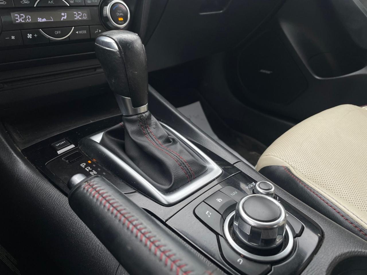 2014 Mazda MAZDA3 GT *LEATHER HEATED SEATS, HEADUP DISPLAY, SUNROOF* - Photo #21