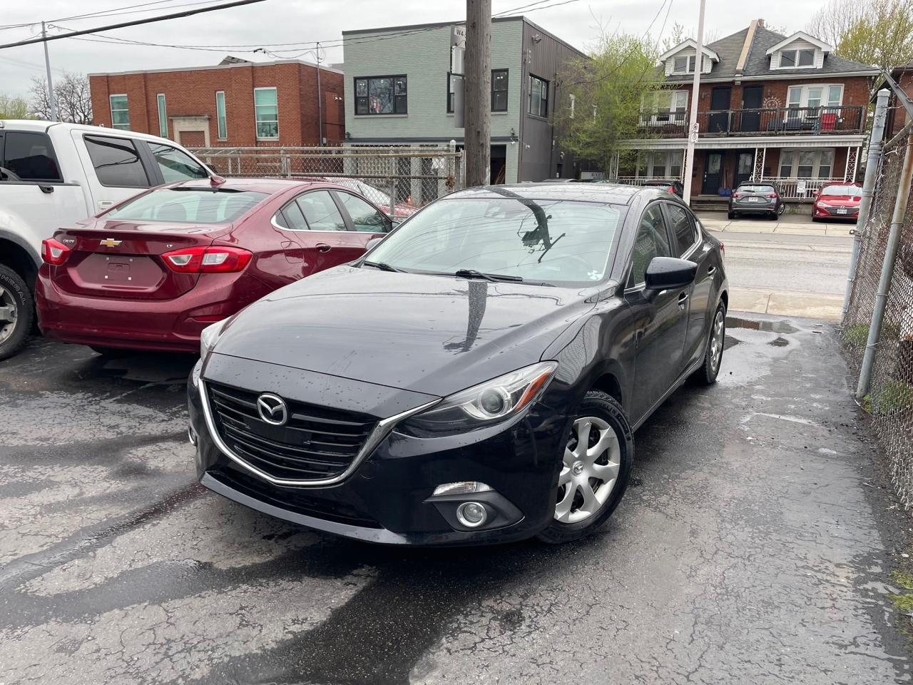 Used 2014 Mazda MAZDA3 GT *LEATHER HEATED SEATS, HEADUP DISPLAY, SUNROOF* for sale in Hamilton, ON