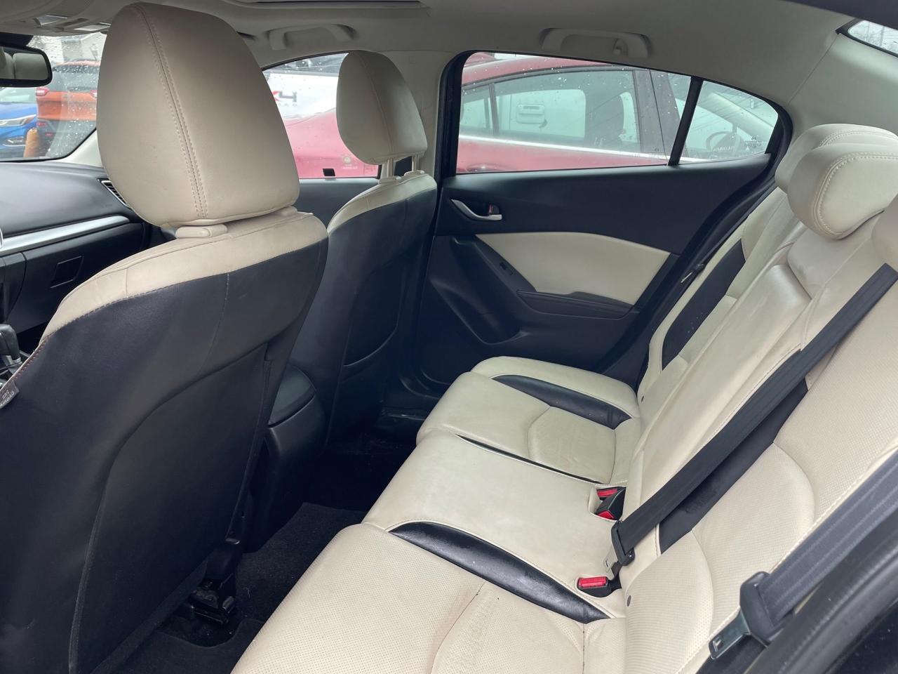 2014 Mazda MAZDA3 GT *LEATHER HEATED SEATS, HEADUP DISPLAY, SUNROOF* - Photo #22