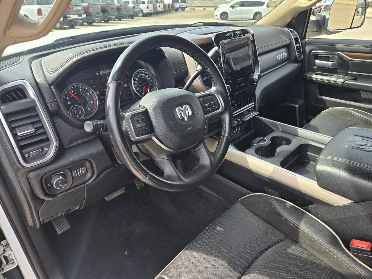 2022 RAM 3500 Laramie - Photo #12