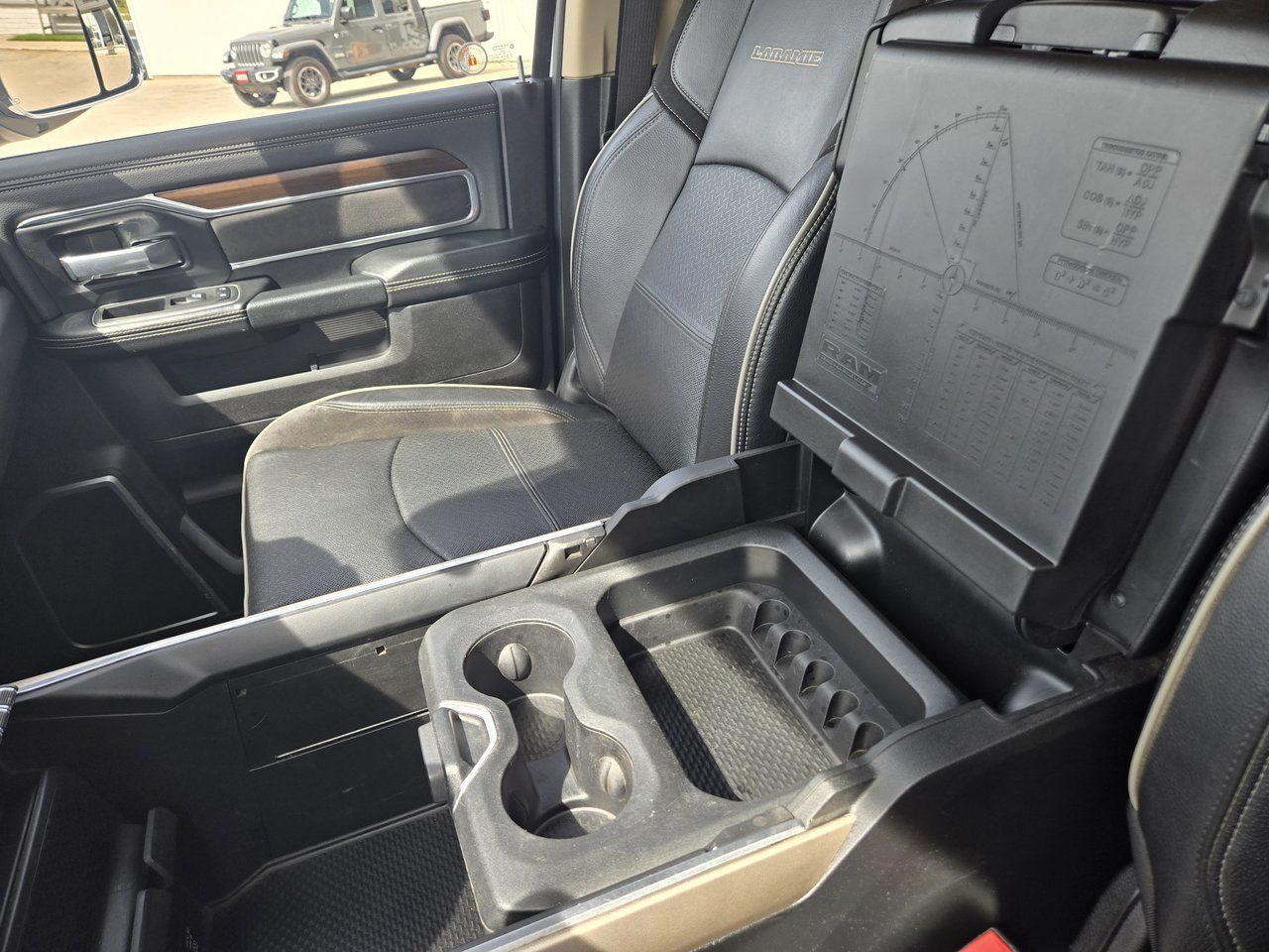 2022 RAM 3500 Laramie - Photo #19