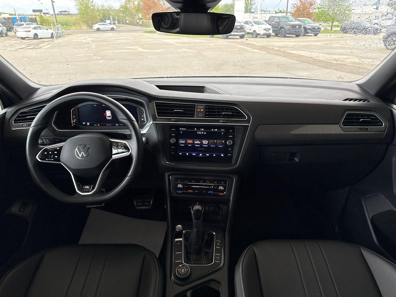 2024 Volkswagen Tiguan Comfortline R-Line Black Edition - Photo #15