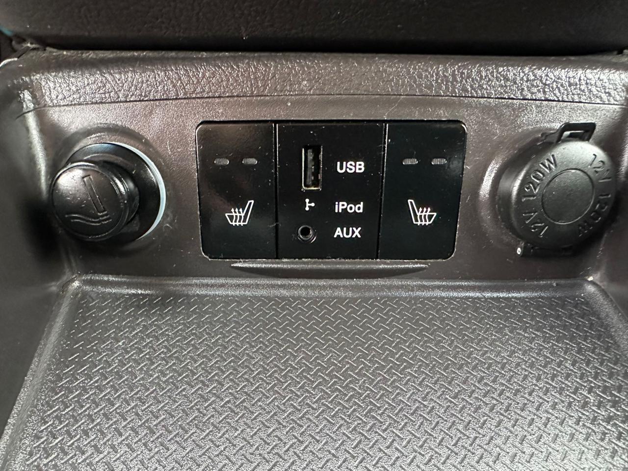 2012 Hyundai Santa Fe AWD 4dr V6 Auto - Photo #17