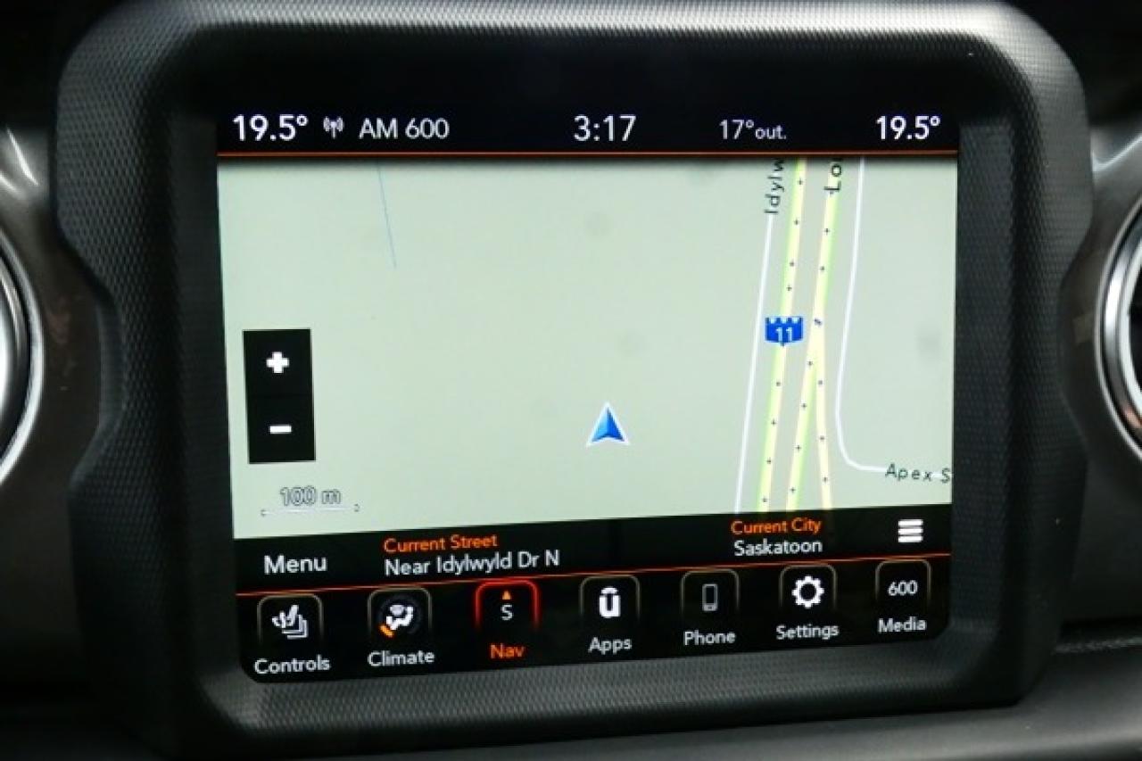 2021 Jeep Wrangler Unlimited Sahara 4x4 w/Htd cloth, NAV, BUC - Photo #14