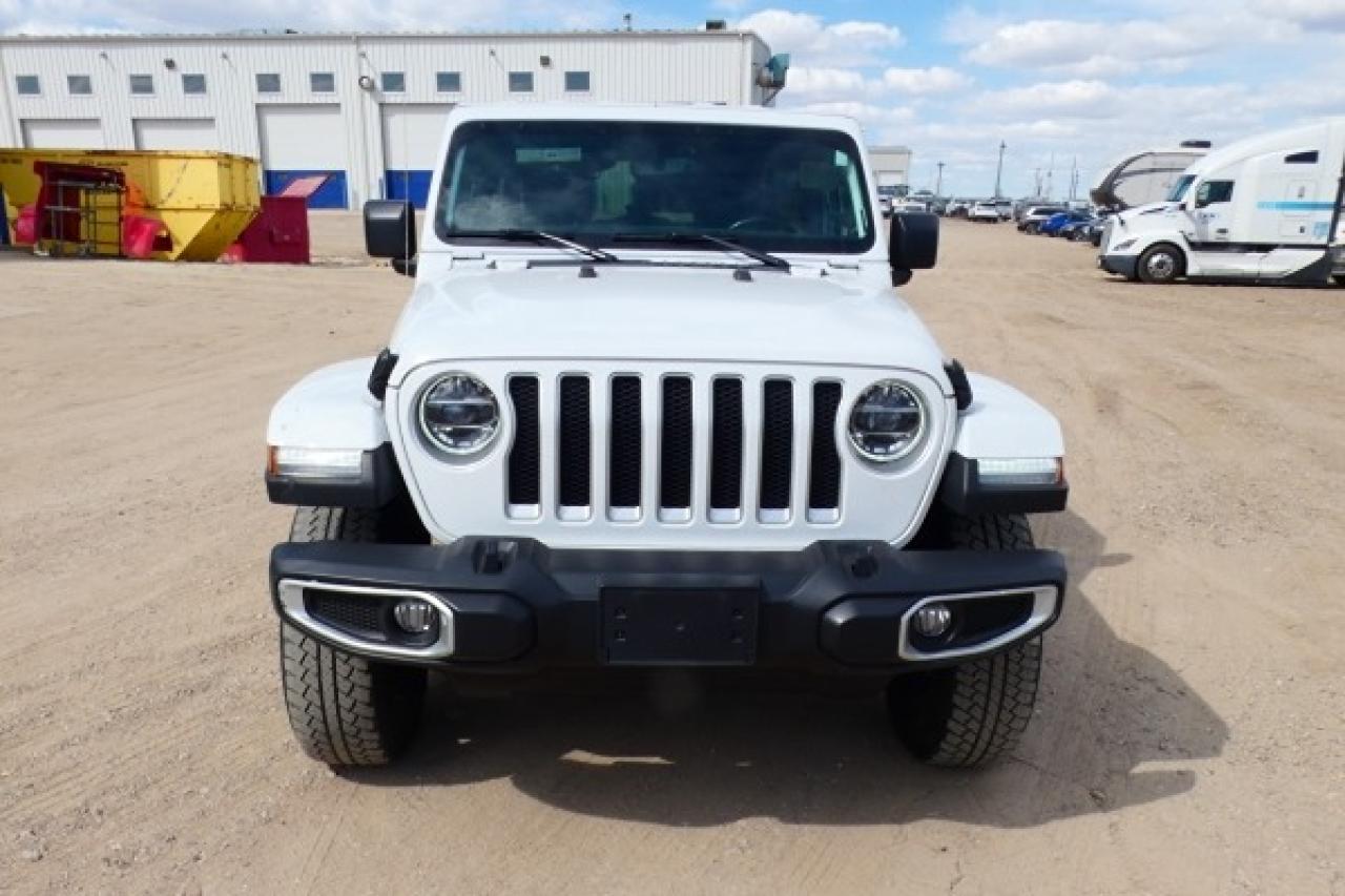 2021 Jeep Wrangler Unlimited Sahara 4x4 w/Htd cloth, NAV, BUC - Photo #3