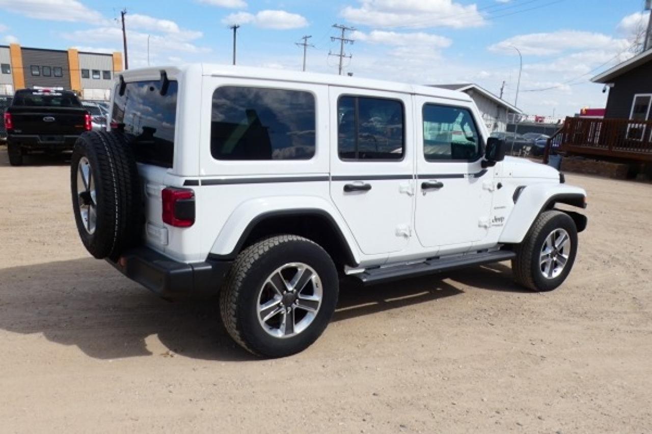 2021 Jeep Wrangler Unlimited Sahara 4x4 w/Htd cloth, NAV, BUC - Photo #6