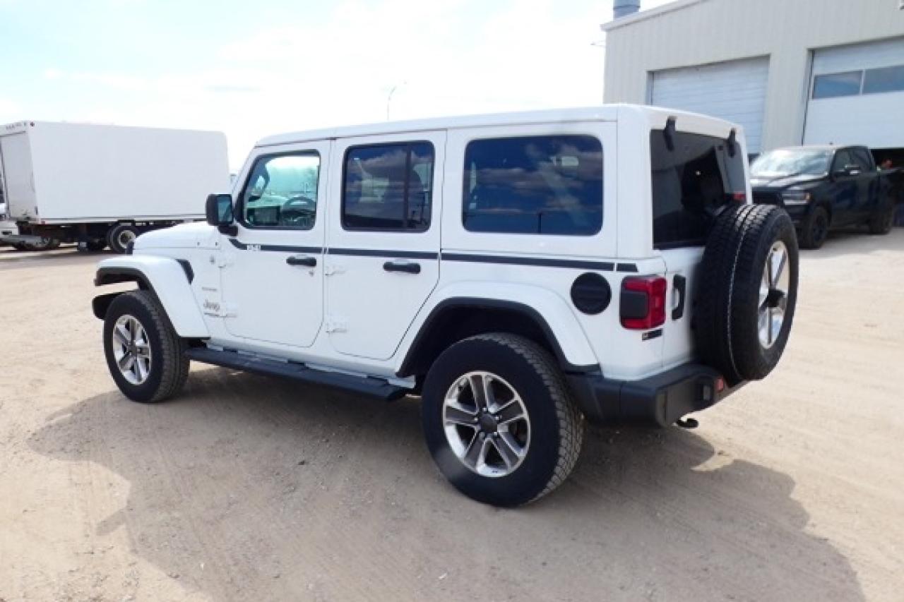 2021 Jeep Wrangler Unlimited Sahara 4x4 w/Htd cloth, NAV, BUC - Photo #8