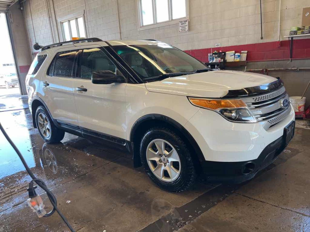 2013 Ford Explorer  - Photo #3