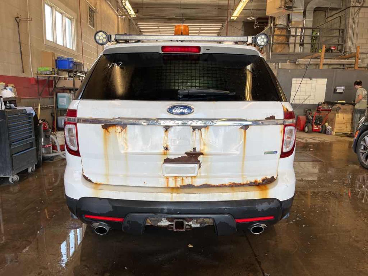 2013 Ford Explorer  - Photo #5