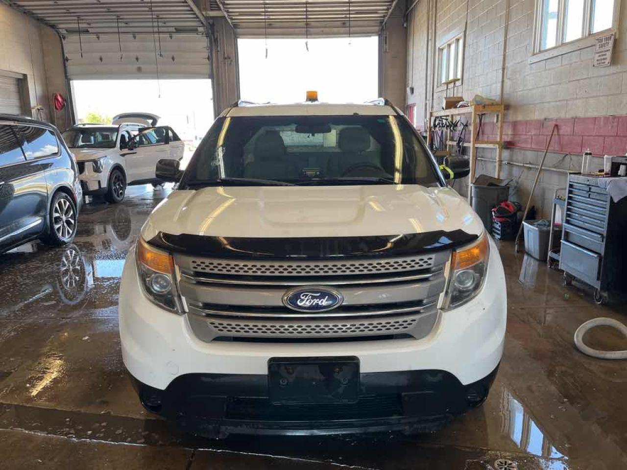 2013 Ford Explorer  - Photo #2