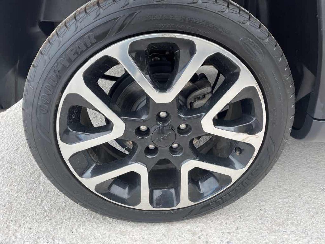 2018 Jeep Compass LIMITED - Photo #24