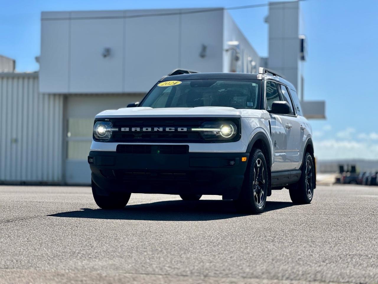 2024 Ford Bronco Sport OUTERBANKS AWD W/ TECH PACKAGE Photo