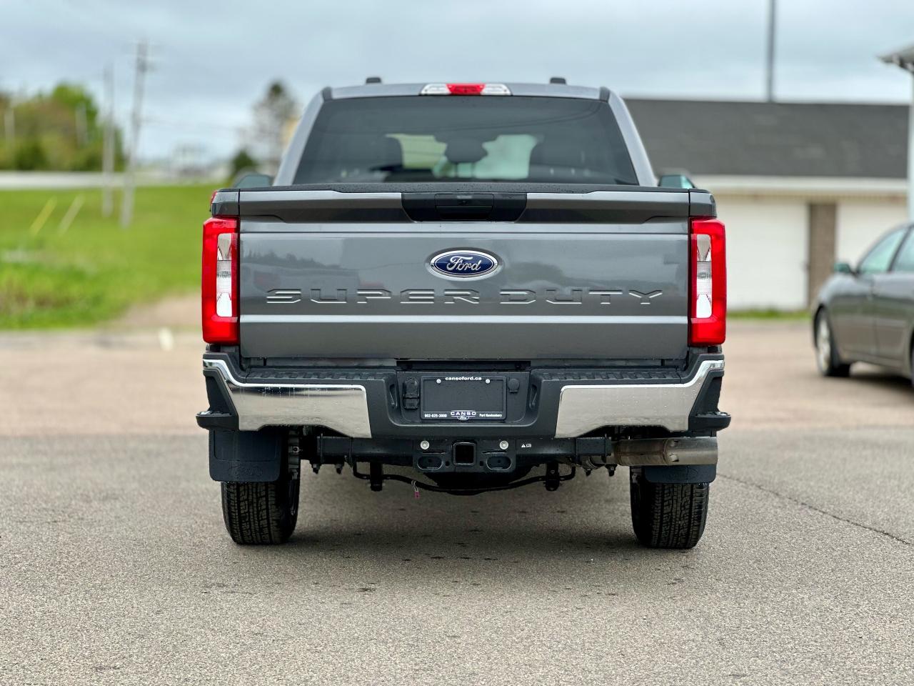 2025 Ford F-350 Super Duty SRW XLT 4WD CREW CAB 6.75' BOX Photo5